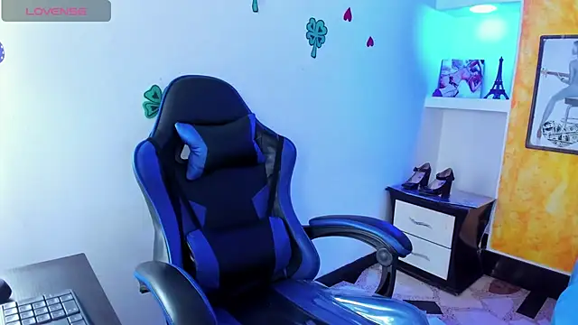 peachy hot online show from March 29, 5:28 am