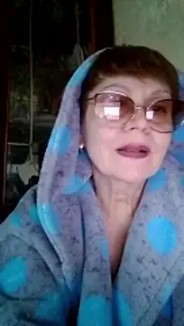 SophieBurns online show from March 27, 2:29 pm