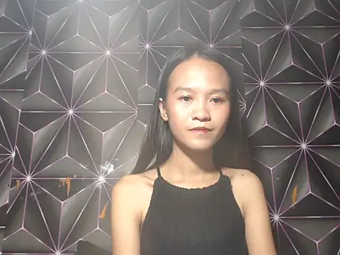 Yourlilpinayy online show from March 7, 2:18 am