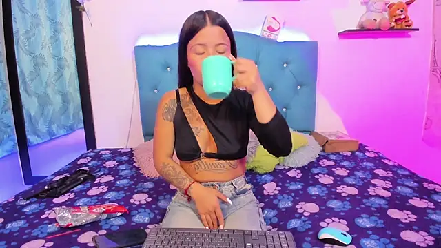 Sandy ass 69  online show from April 10, 9:43 pm