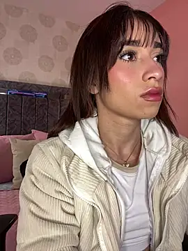 alahia pink online show from February 9, 2:58 am