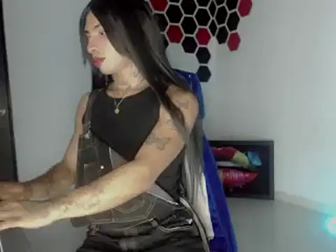 nebullax mcqueen online show from February 18, 3:27 am