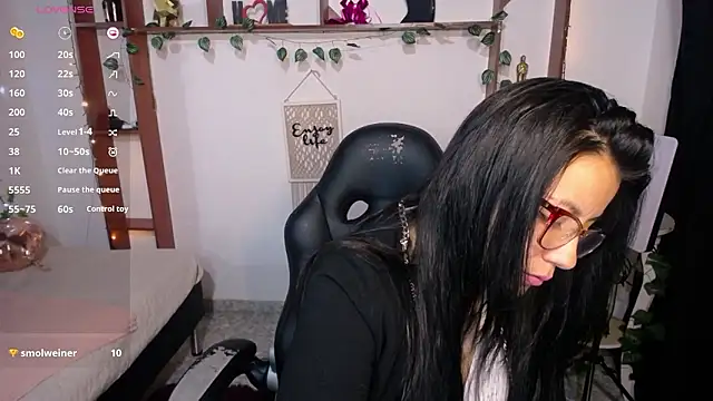 QueenRose94 online show from February 24, 12:48 pm