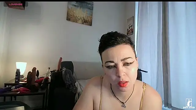 kittyfitty29 online show from April 16, 8:19 pm