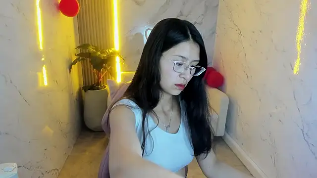 dani tf online show from February 23, 12:59 pm