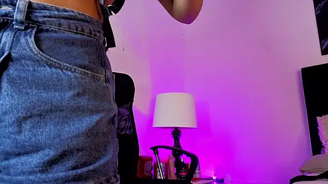 KateValenciaa online show from April 11, 12:20 pm