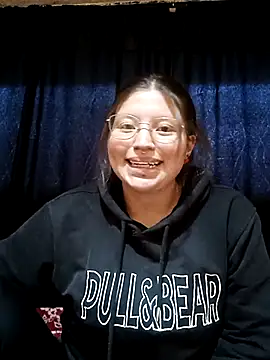 Monroe0303 online show from April 9, 10:37 pm