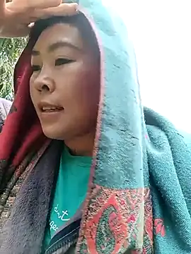 Yiyoongg online show from February 11, 6:59 am