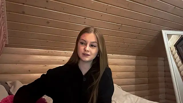 TessSamul online show from April 13, 8:09 pm