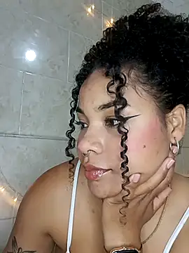 BrianaSweetxxx online show from March 19, 2:49 am