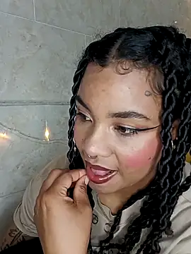 BrianaSweetxxx online show from March 6, 3:56 am