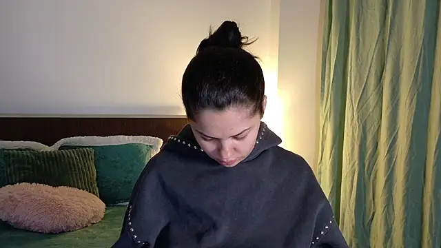 Sofimoon26 online show from April 7, 8:44 pm