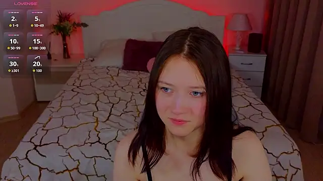 MmollyMay online show from March 16, 10:41 am