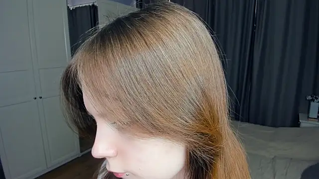 LavenderMitten online show from March 27, 7:32 am