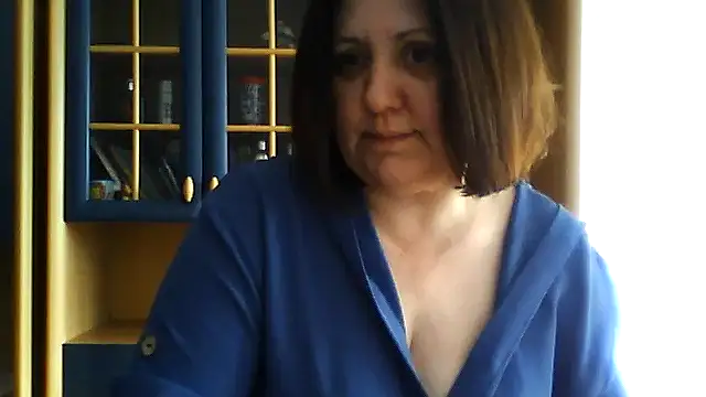 LockyCharm111 online show from March 3, 1:06 pm