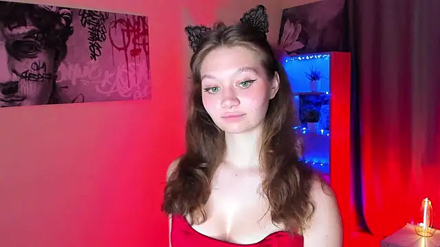 HolliBillig online show from March 28, 8:19 pm