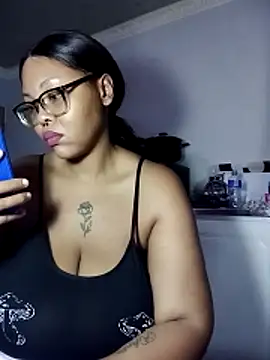 ShantelBootyBoobs online show from March 1, 8:08 pm