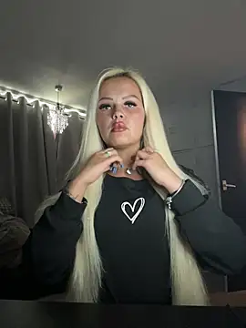 BlondeMilfXo online show from May 15, 4:32 pm