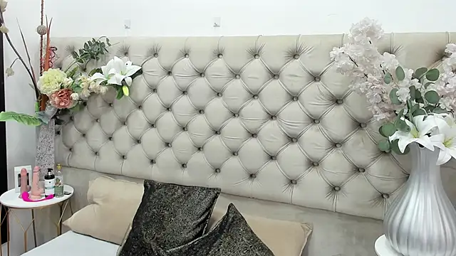 VanessaLanz online show from March 27, 12:28 pm