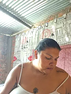 Juli Powl online show from April 1, 1:23 pm