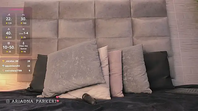 ariana  parker online show from April 11, 7:45 am