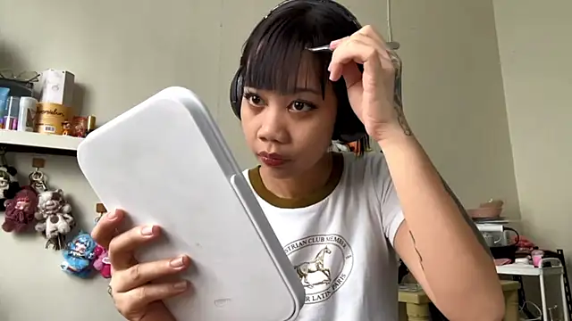 GloryKulikowski online show from February 24, 1:16 am