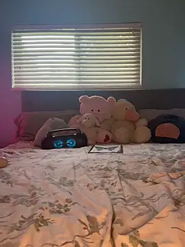 daniella monroe online show from April 6, 7:37 pm