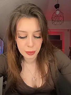 SweetJohana online show from February 22, 9:05 pm