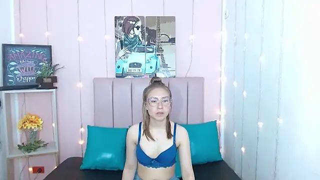 casandraroberthrs707 online show from March 10, 8:02 pm