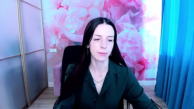 NoirDiva online show from March 4, 7:26 am