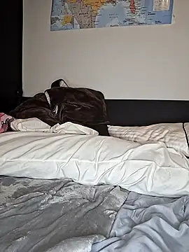 Cinnamonbunn online show from March 3, 7:36 am