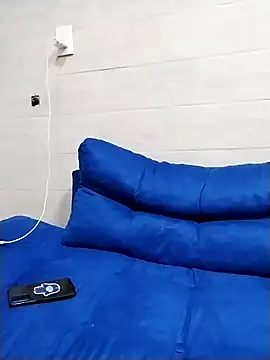 Silreinadorada online show from April 10, 3:01 am