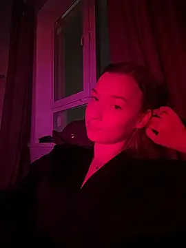 EmmaTurners online show from February 25, 5:55 pm