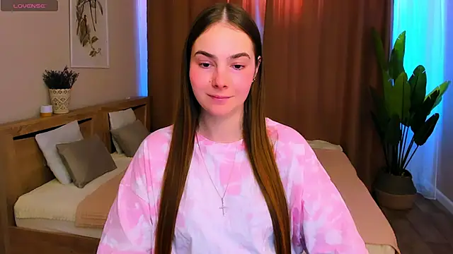 Maddy Wood  online show from March 9, 2:31 pm