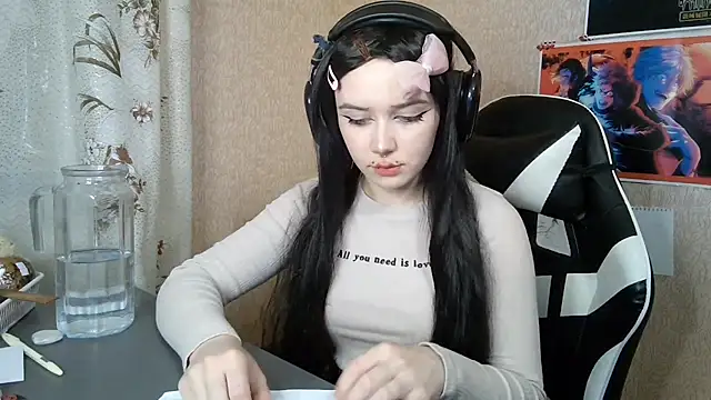 MilaTyan online show from April 5, 5:23 pm