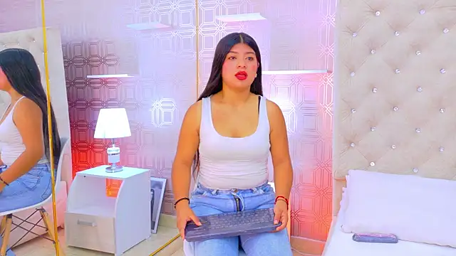 Khloe Moon online show from March 22, 7:53 pm