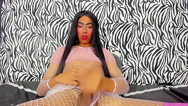 VannaMusk online show from February 28, 7:19 am