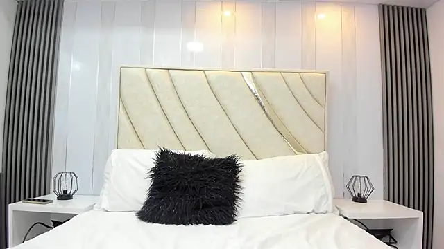 violetta cutest  online show from February 18, 12:04 pm