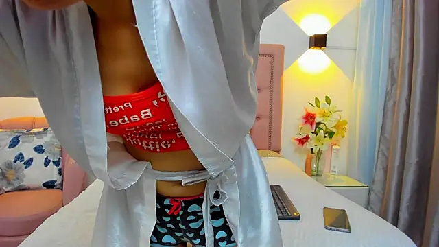 Paulynavera online show from March 24, 2:11 pm