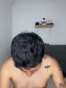 19daniboy online show from August 3, 10:04 pm