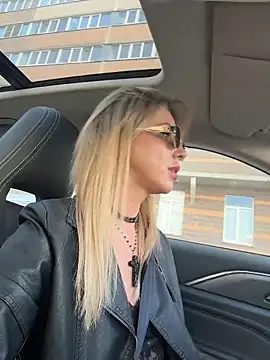 LisaMurr online show from March 27, 1:45 pm