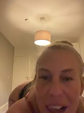 nastyblondemilf online show from February 21, 8:31 pm