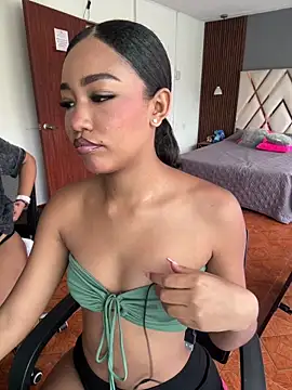 kali rousse online show from April 14, 12:27 pm