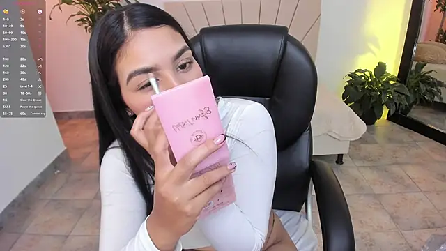 sara stormy online show from March 5, 7:42 pm