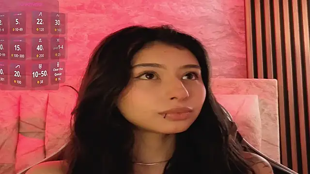 chloe bluee  online show from March 21, 11:04 am