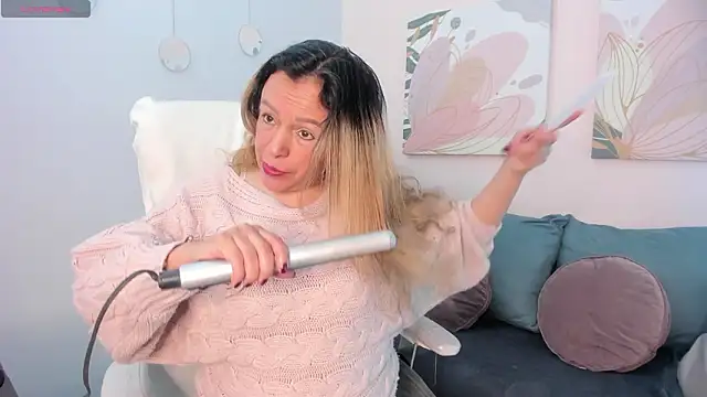 Ivonne 4 online show from March 4, 12:34 pm