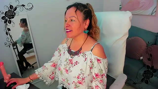 Ivonne 4 online show from March 2, 12:23 pm