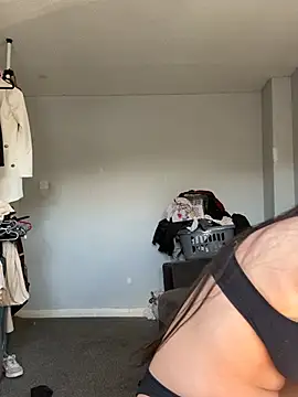 PinkVelvetx online show from April 19, 2:39 pm