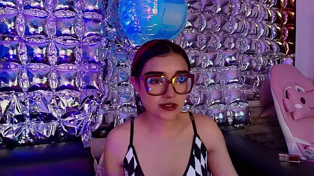 lala cherry online show from March 25, 9:39 pm