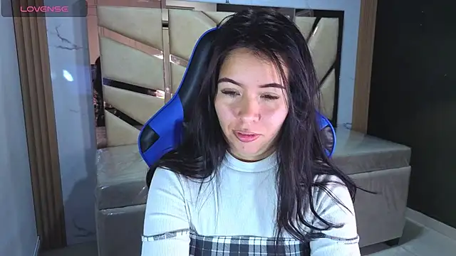 Kylia a online show from March 23, 8:15 pm